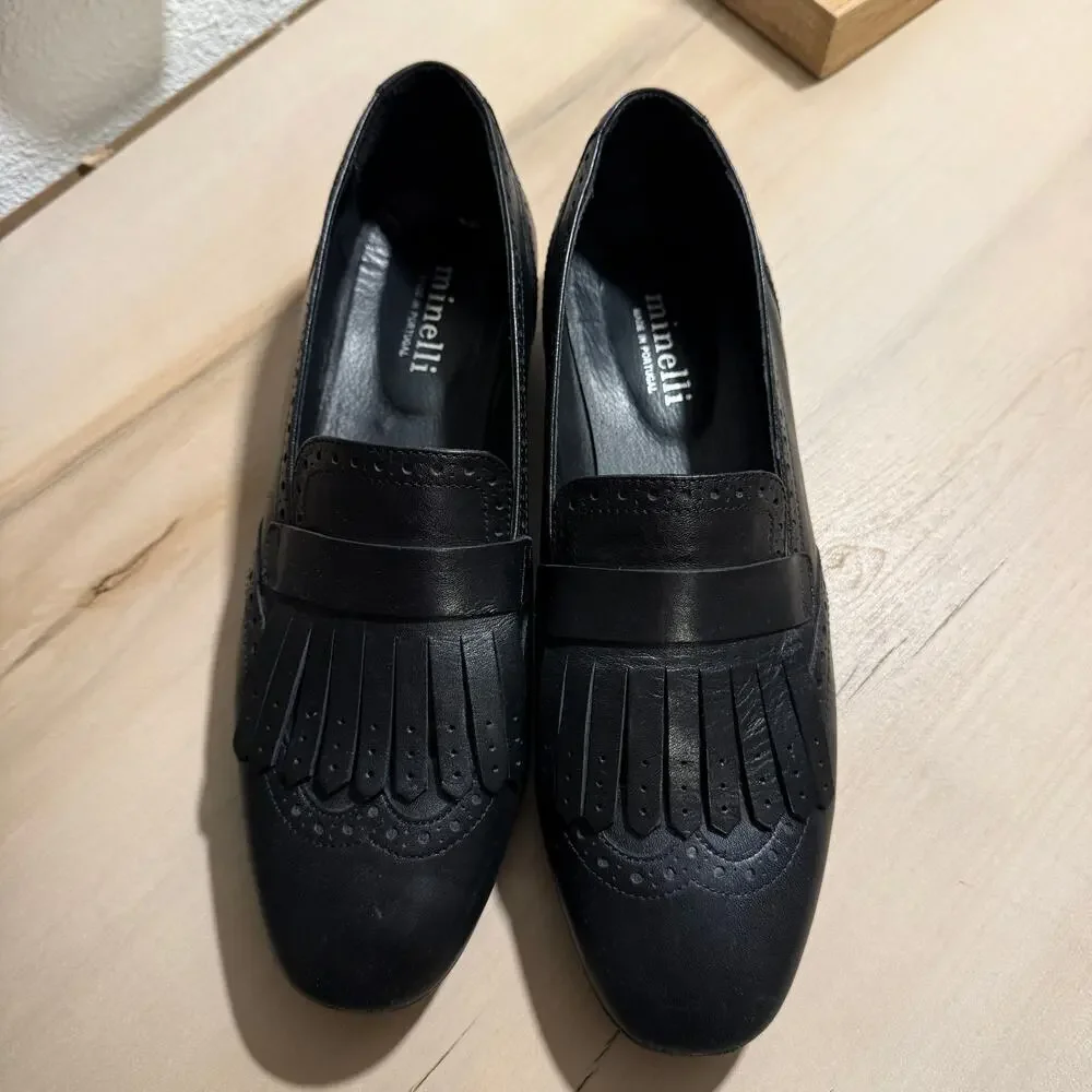 Minelli Made in Portugal Black Loafers - Great Condition! Size 7/5 US 38 Eur